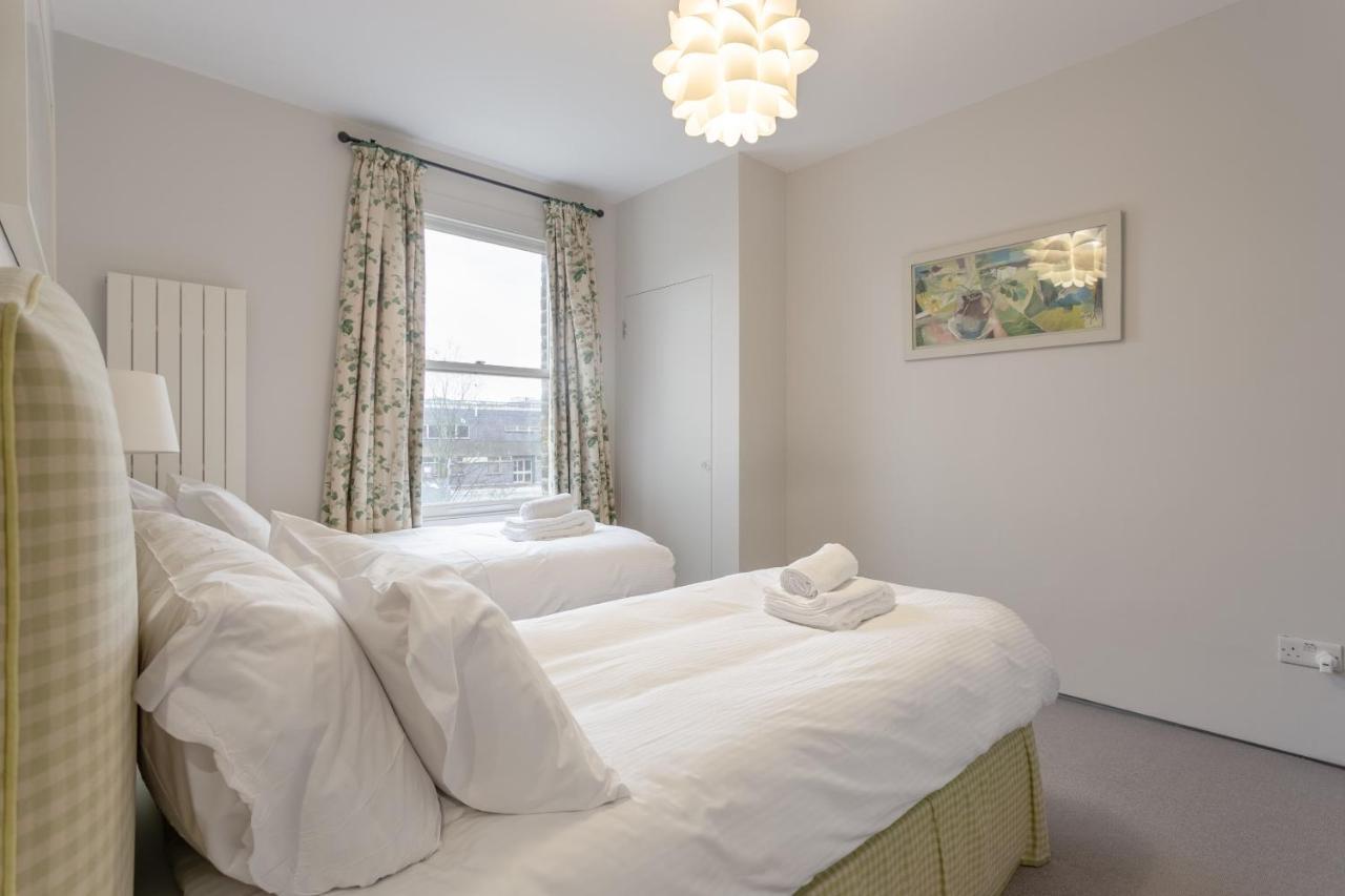 2 Bedroom Apartment Hammersmith Grove Sleeps 4 ลอนดอน ภายนอก รูปภาพ